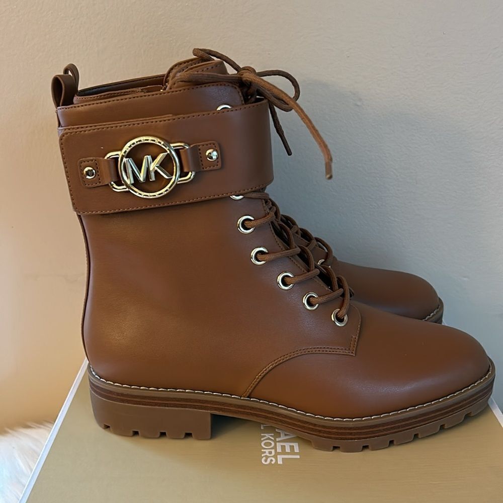 NWB Michael Kors Women's Rory Lace-Up Signature Strap Ankle Booties- Size 9 - Picture 5 of 11